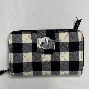 EUC RFID Vera Bradley Pearl Buffalo Check wallet.